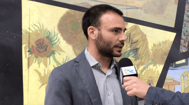 Esposizione di dipinti animati di van Gogh presso il Centro Sicilia