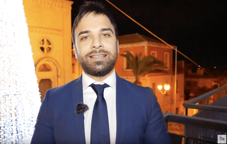 BUONE FESTE DAL MOVIMENTO 5 STELLE