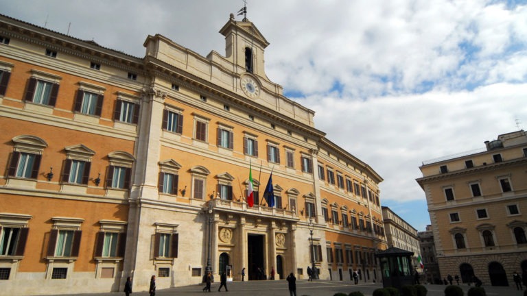 BONUS PARTITE IVA RICHIESTO (E OTTENUTO) DA ALCUNI DEPUTATI