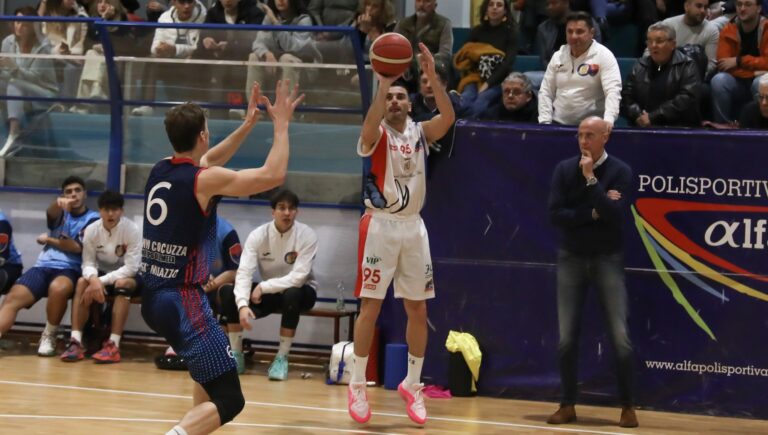 Scontro al vertice in Serie C Unica fra Alfa e Catanzaro