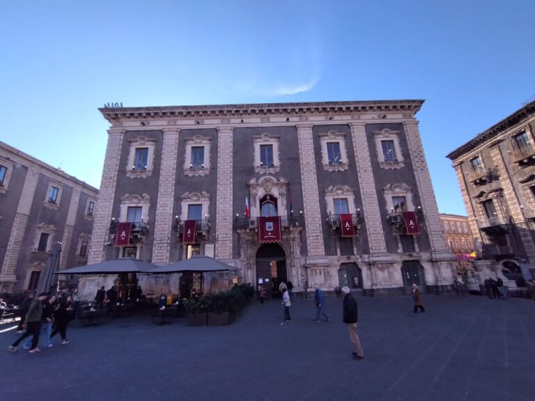 Catania, manutenzione in corso di realizzazione per Palazzo dei Chierici