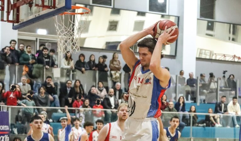 Pallacanestro, Alfa corsara a Marsala: 70-78
