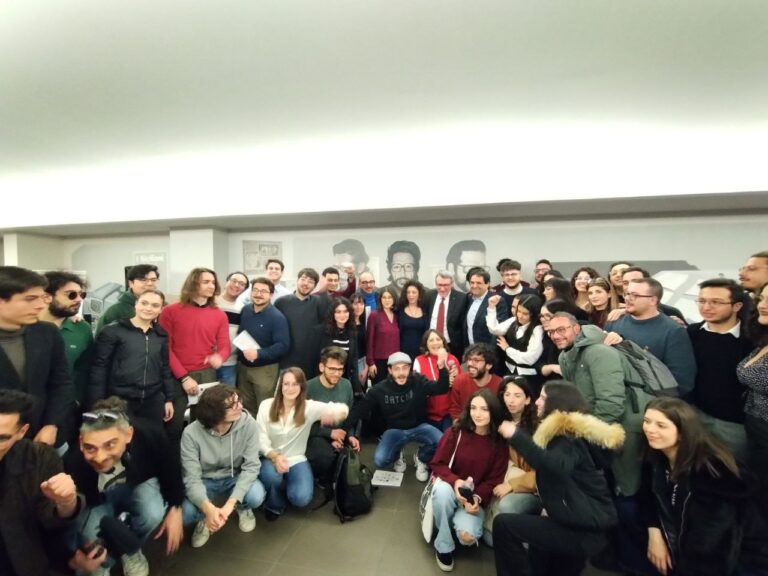 “Sicilia e futuro”, la visita di Landini alla Zona industriale:”il diritto a restare e a tornare”