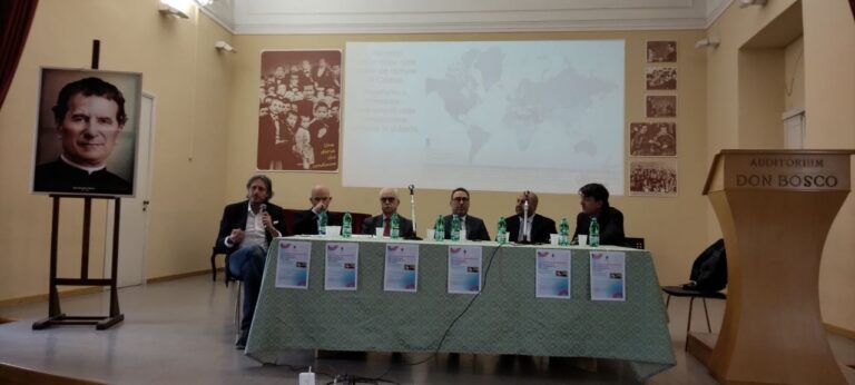 “Facciamo prevenzione nelle scuole”: dibattito per un “organismo sano” in pubertà