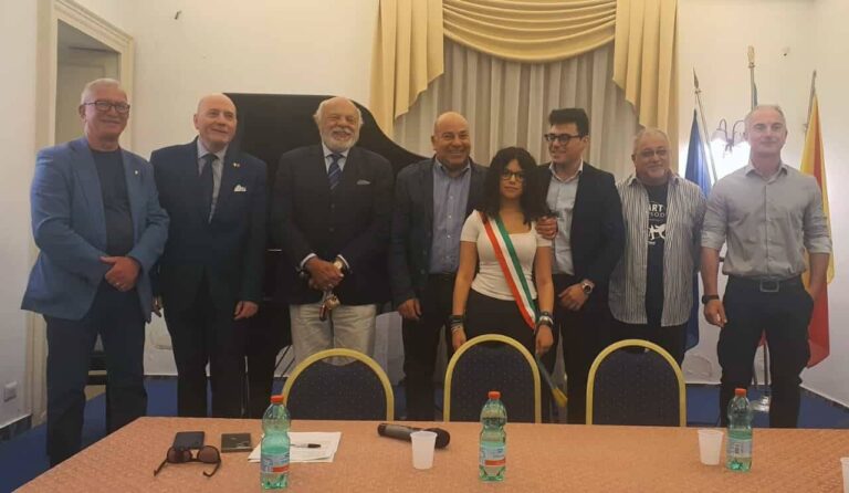 Gravina, scuole e istituzioni ricordano le vittime della mafia. Nicolosi: “Avamposto di legalità”