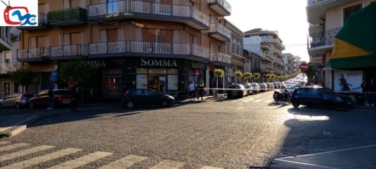 Misterbianco, sparatoria al centro cittadino, ferito un uomo