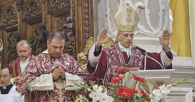 Veglia di Pentecoste, l’appello del vescovo Raspanti: “Ognuno di noi ritrova il centro di sé”