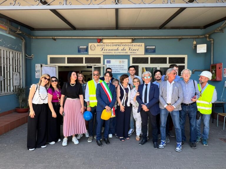 Messa la “1a pietra” sulla nuova scuola dell’infanzia. Lo Faro:”Fatto molto significativo”