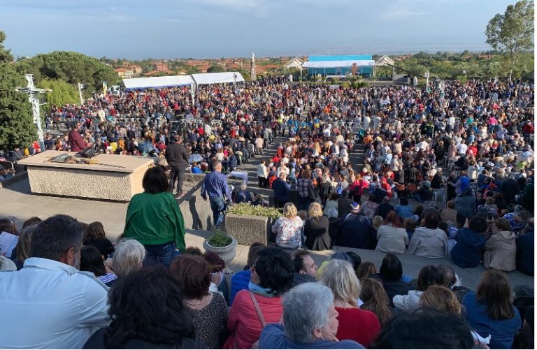 Pellegrinaggio a Mompileri alla Madonna della Sciara. Renna:”Verso l’Anno Santo 2025″