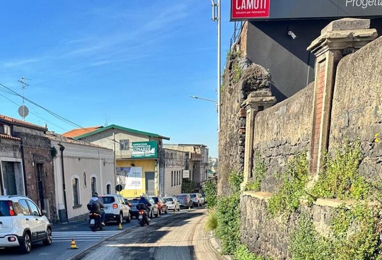 Modifiche alla viabilità: nuovo asfalto drenante in via Messina per 1 Km