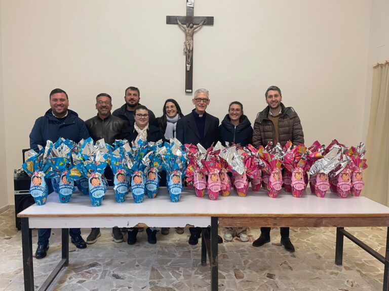 Vaccarizzo, il VI Municipio dona le uova ai bambini:”Collante sociale”