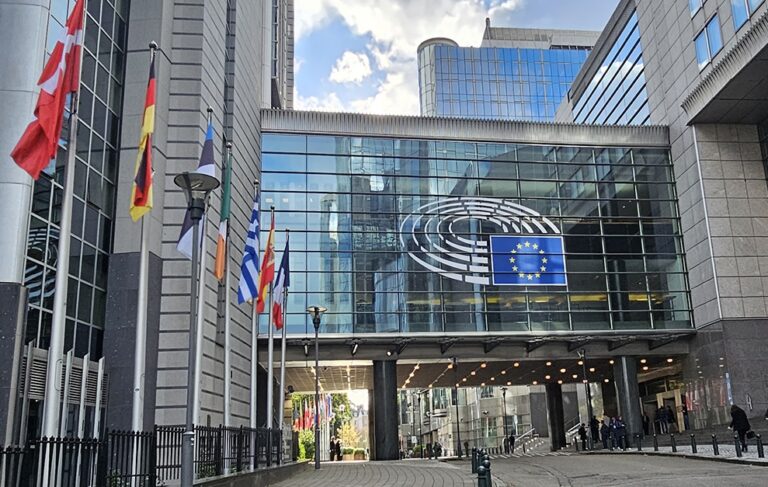 L’Europa davanti allo specchio: chi decide davvero il nostro futuro?