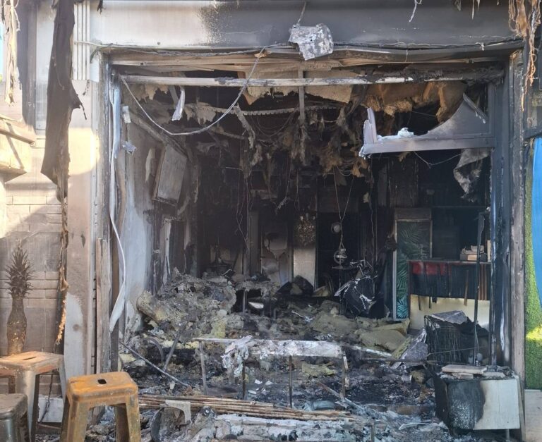 Attentato incendiario ad un lounge bar a Caltagirone: la solidarietà del sindaco Roccuzzo