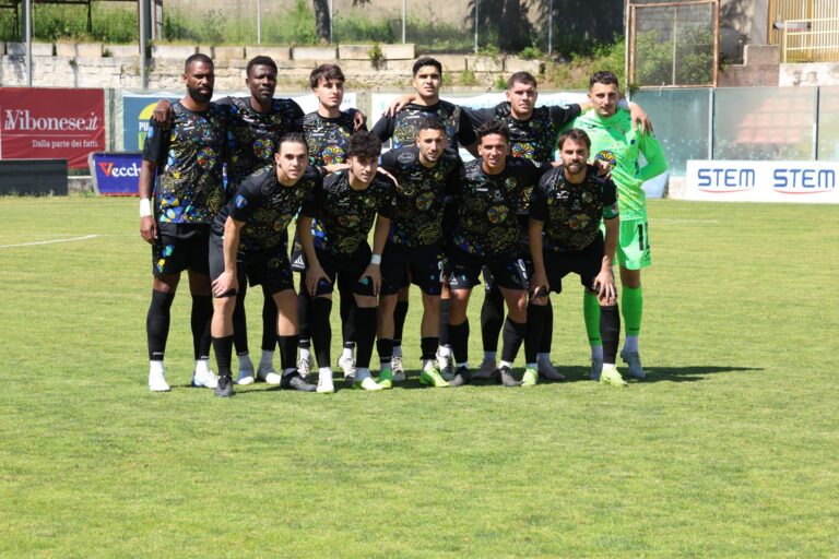 Sconfitta nel finale contro la Vibonese : acesi condannati a giocare il play-out in trasferta