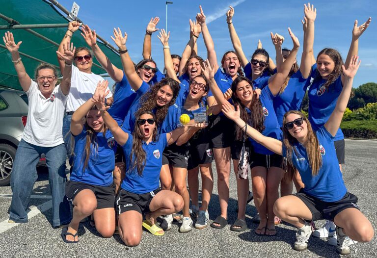 Etnacare Rari Nantes Jonica promossa in Serie A2:”La pallanuoto è ancora viva”