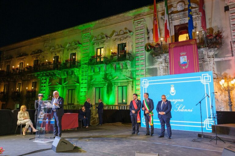 80 anni della Repubblica Italiana: Acireale applaude chi ha protetto la città nelle emergenze