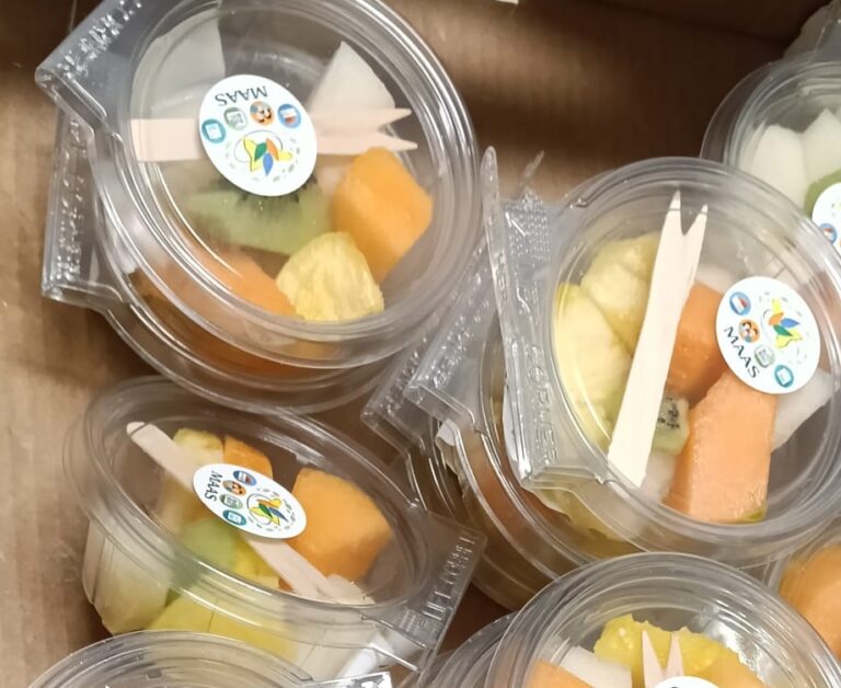 Frutta fresca per gli studenti del “Lombardo Radice” e “Fermi Eredia”: l’iniziativa Maas