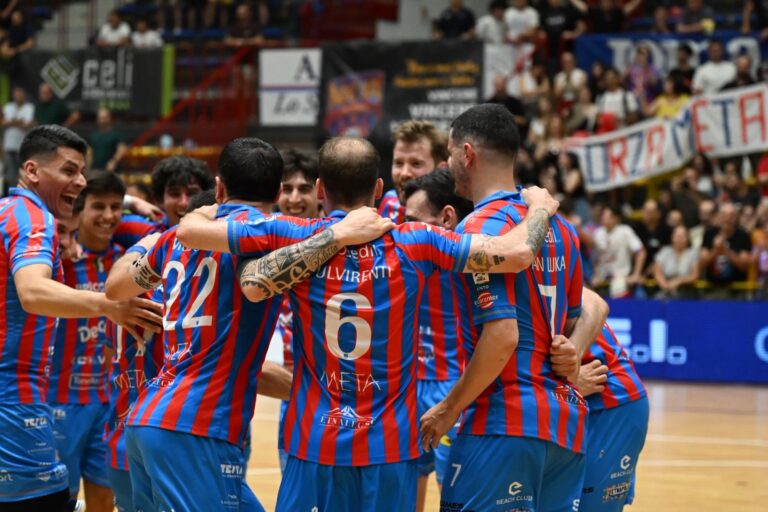 La Meta Catania è in finale scudetto per il terzo anno consecutivo: vittoria 4-3 contro la Roma