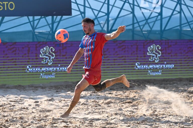 La We Beach Catania chiude al quarto posto la Poule Scudetto: sconfitta 5-7 contro Napoli