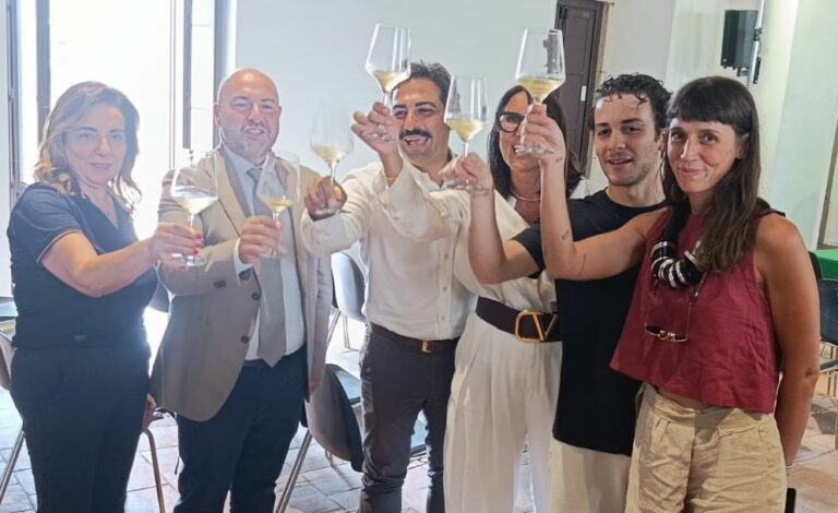 Catania da il via alla 4° edizione di “Bianchi di Sicilia”, programmi e orari della 2 giorni dedicata a vino e cultura