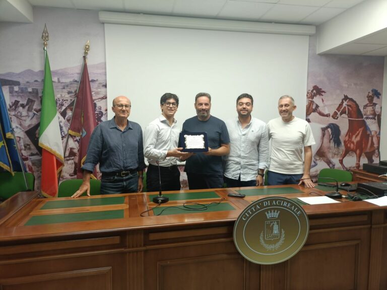 Danilo Bonaventura, il giovane arbitro acese premiato dal comune